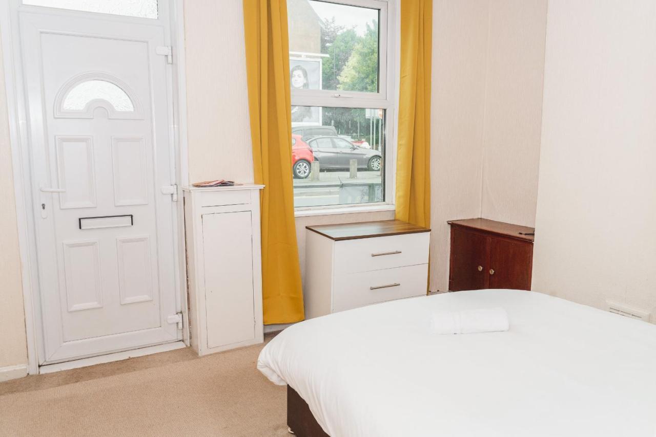 City Rooms In Stoke City Exterior photo