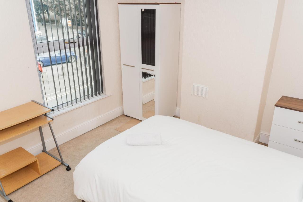 City Rooms In Stoke City Exterior photo